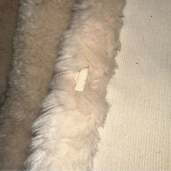 Banana Republic Women’s Collarless Cozy Cream/Ivory Sherpa Jacket Size M Pockets - Picture 6 of 12